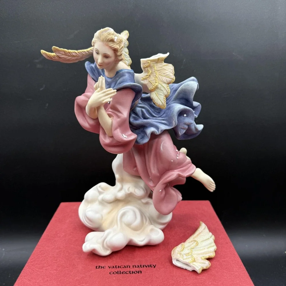 Vintage The Vatican Nativity Collection Porcelain Angel Figurine Medium Gold